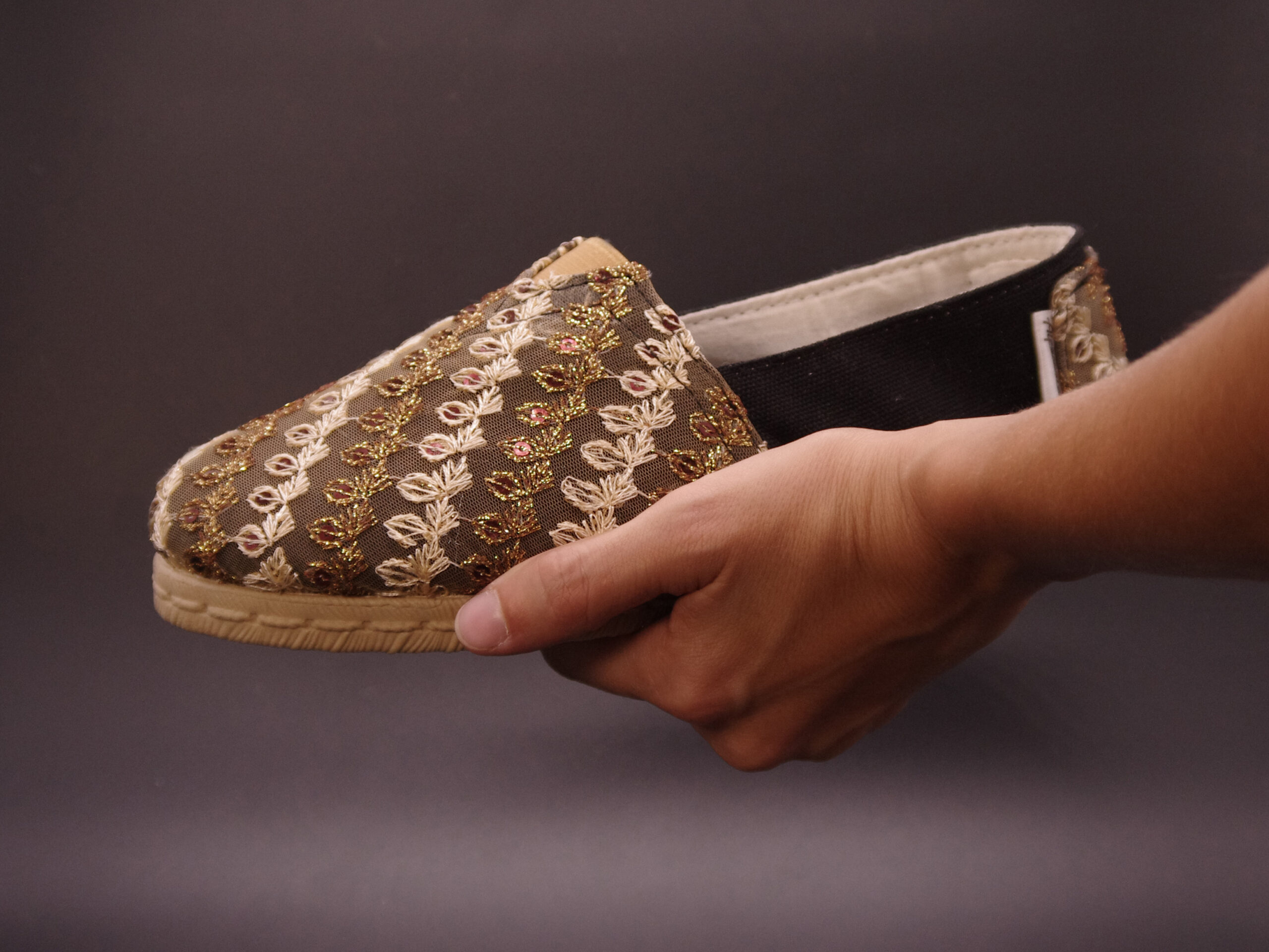 India Paksha Negro - Imagen 3