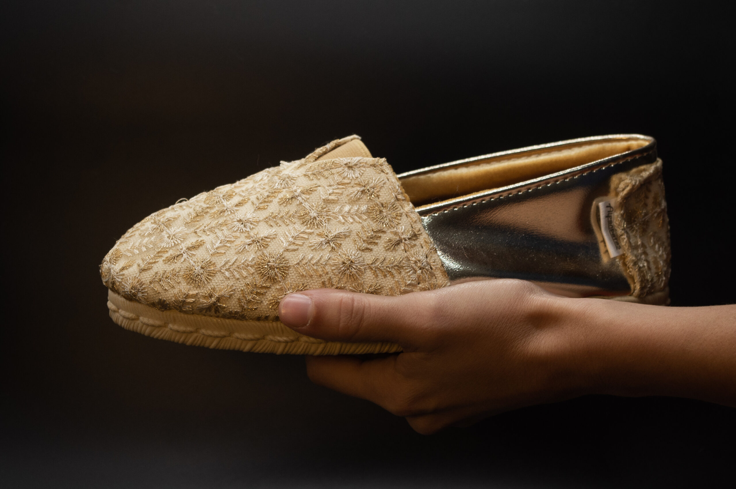 Invierno Indias Velvet Halo Dorado - Imagen 4