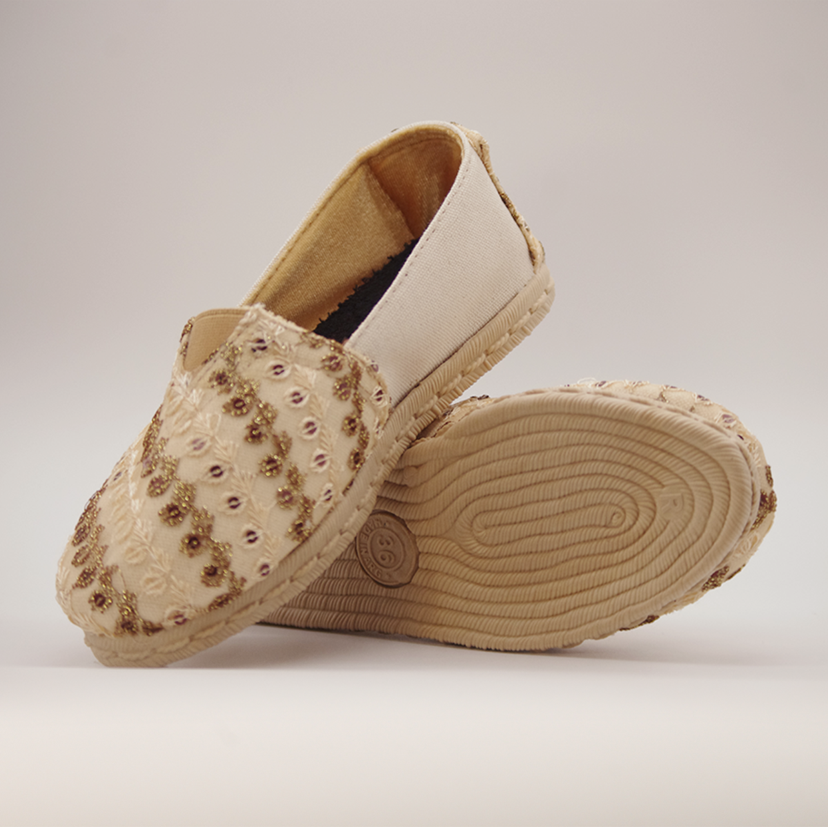 Invierno Indias Velvet Paksha Crudo